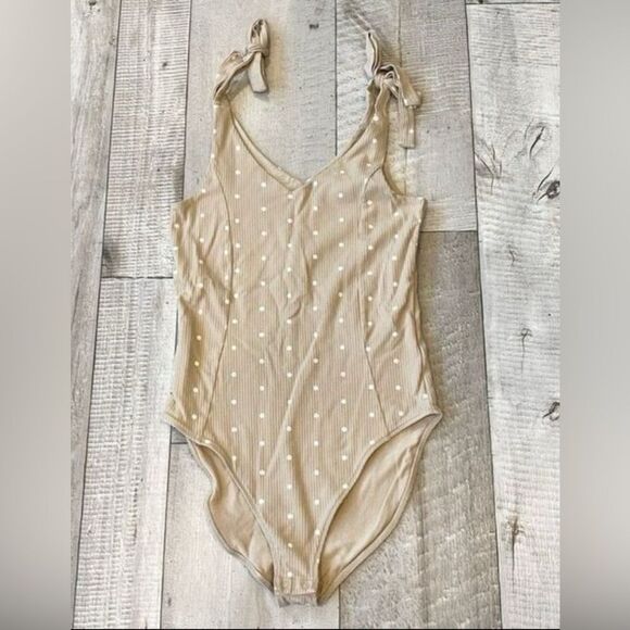 Old Navy Polka Dot Tie-Shoulder V-Neck Rib-Knit Bodysuit - Picture 3 of 6